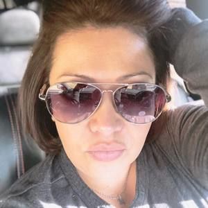 Meet your Posher, Nora